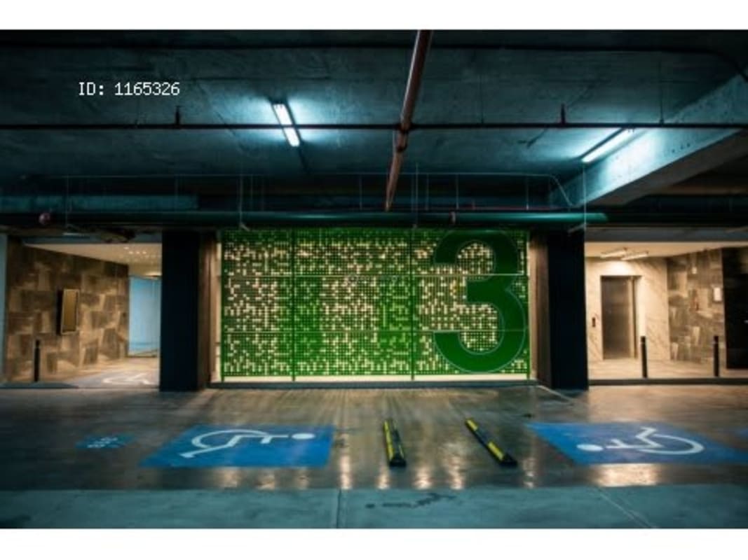 Glass office partitions with elegant décor Dorado City Center Panama