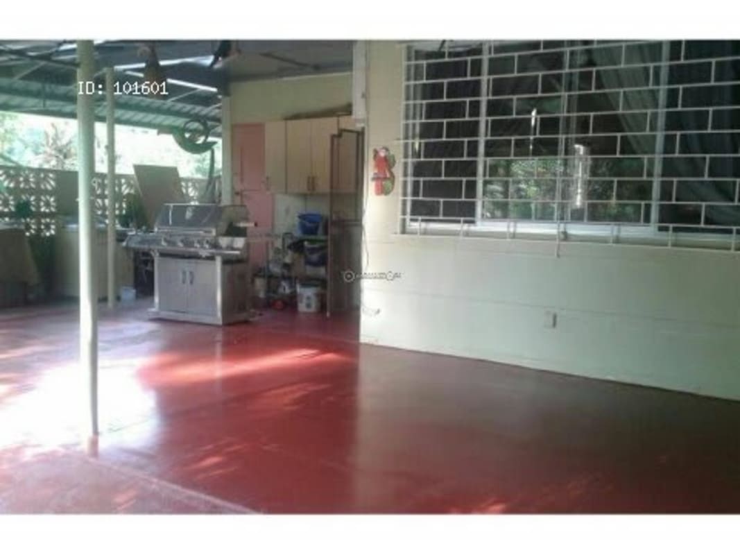 Living and dining room spacious area in Clayton investment apartments for sale