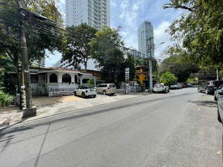 Commercial House for Sale in Bella Vista - 6 bedrooms