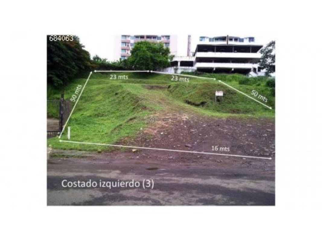 Vacant sloped lot with skyline views of Panama City ideal for building apartments in Bethania