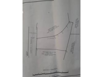 Outlined map of 1939m2 property with adjacent roads in Panama Coclé