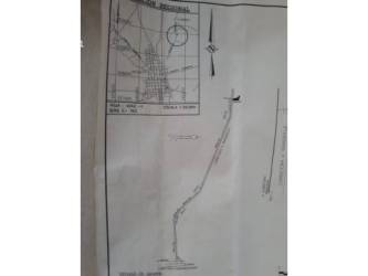 Property survey map outlining lot boundaries and adjacent road La Hincada near Río Hato