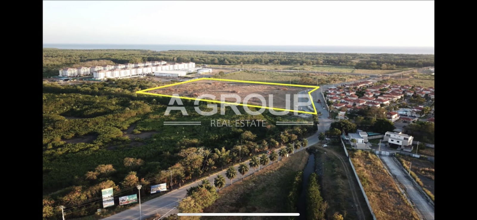 Development-ready 6-hectare land site zoned RM2-C2 near Costa del Este Panama City