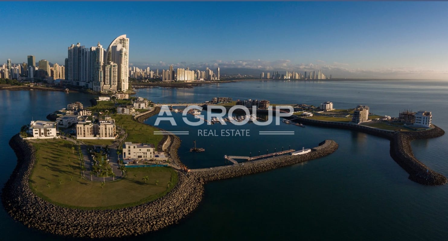 Luxury waterfront residences on Ocean Reef artificial islands with skyline backdrop Panama