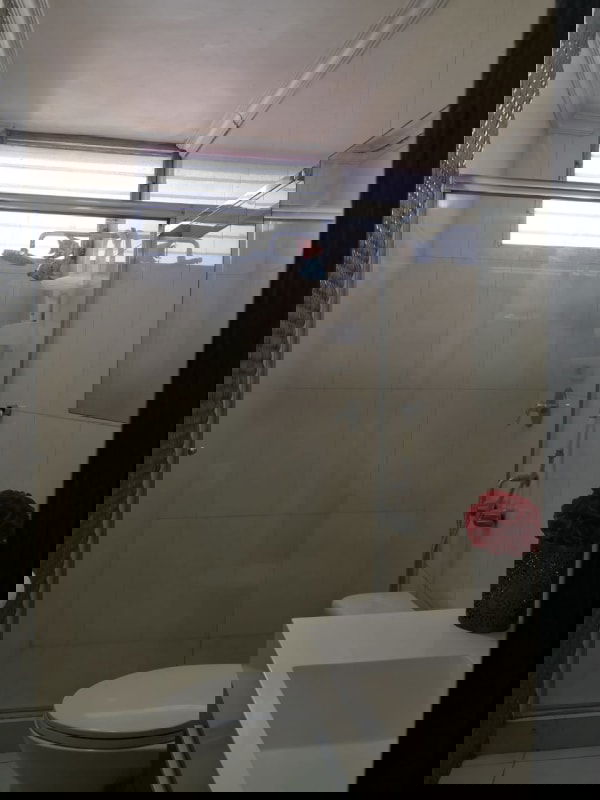 Bathroom with glass shower, modern finishes PH Villa de las Fuentes Panama City