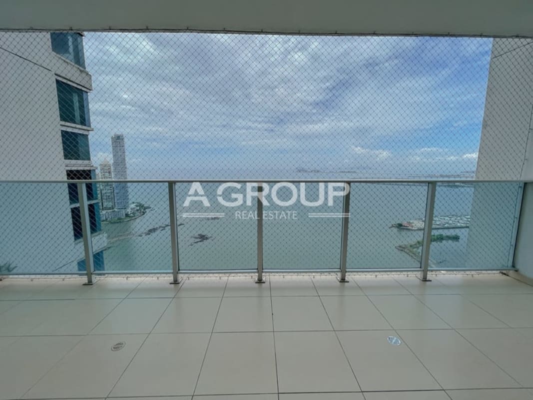Bright modern kitchen with granite countertops in Waters on the Bay on Avenida Balboa Panama City