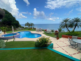 Oceanfront Estate with Pool & Guest Houses Sea Cliff Santa Clara