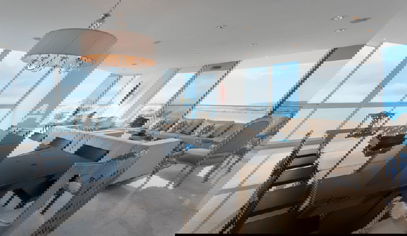 Elegant dining area overlooking Pacific Ocean at The Point Tower Panama City