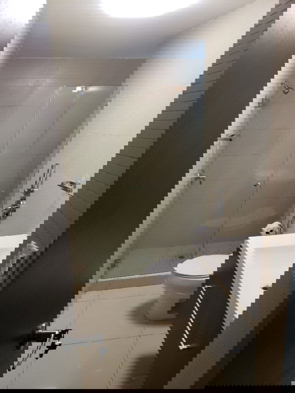 Contemporary bathroom with glass shower enclosure floating vanity PH Top Towers Costa del Este Panama