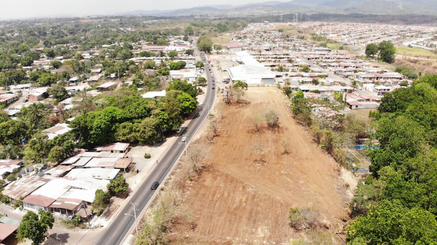 Wide cleared flat land with road access in Pacora ideal retail plaza or housing Panama