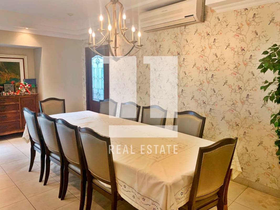 Outdoor pool with jacuzzi and sun deck at PH Victoria Tower Obarrio Panama