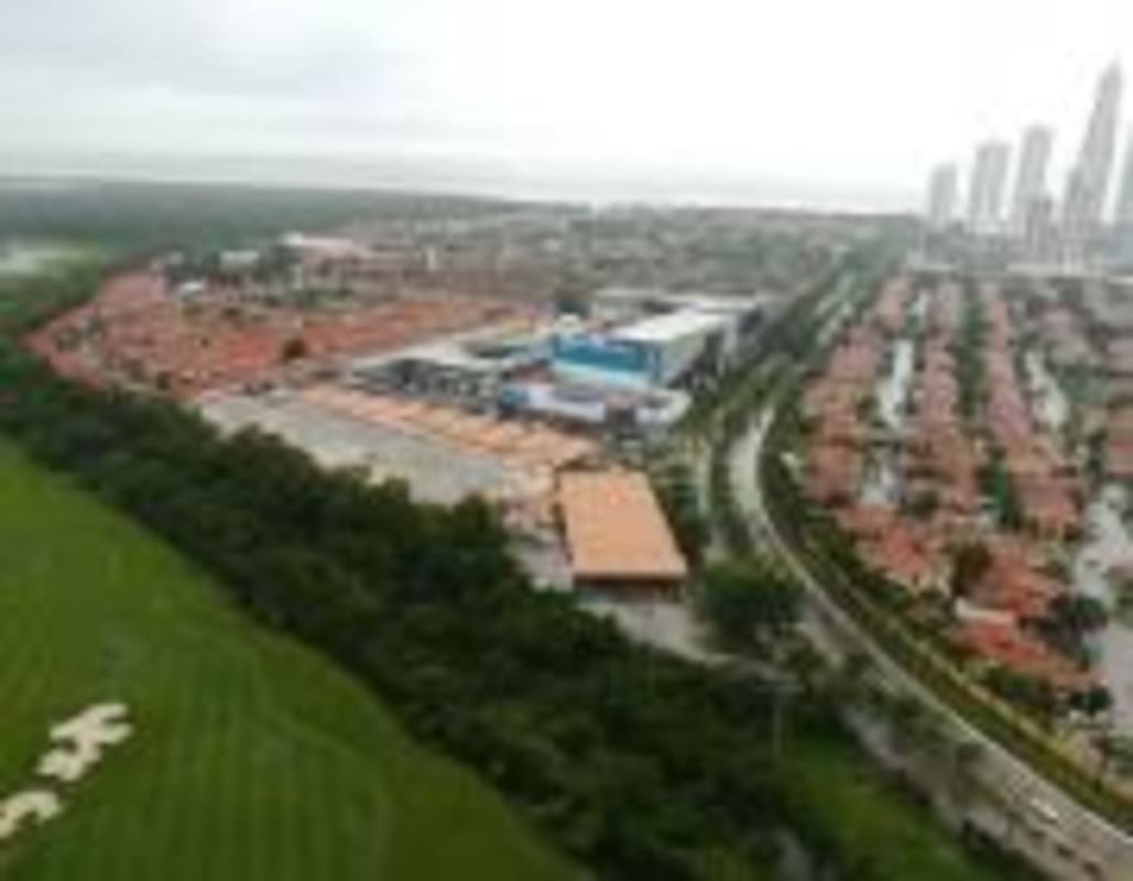 Aerial view of Santa Maria luxury golf community and PH Green View Panama