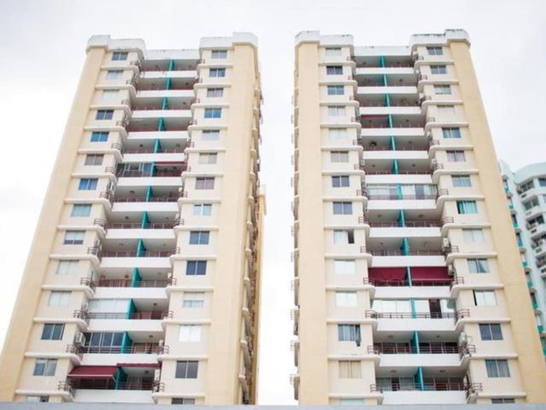 High-rise twin towers PH El Marquez with balconies on Via España Panama City