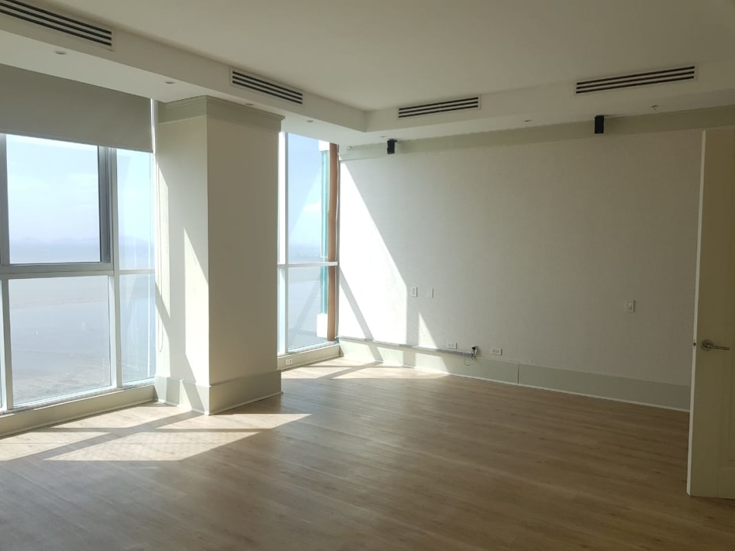 Luxury Ocean View Condo in PH Ocean Two Costa del Este