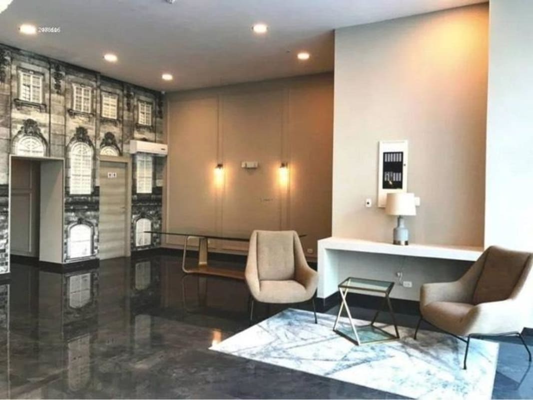 Fully equipped kitchen with granite countertop, gas stove, and LG appliances at PH Vista Hermosa Panama City