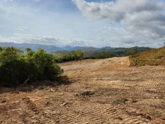 Development-ready land parcel with open mountain landscape near Penonomé