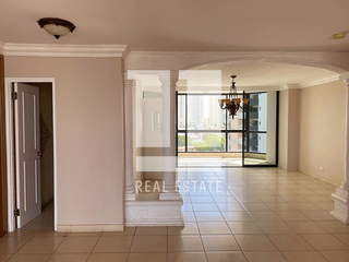 Apartment for Sale in San Francisco - 3 bedrooms