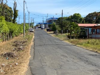 Suburban neighborhood road frontage lot for sale in Las Tablas Los Santos