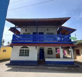 Caribbean Beachfront 2BR House Isla Grande Panama