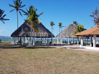 Beachfront 2BR Townhouse with Terrace & Pool Punta Chame