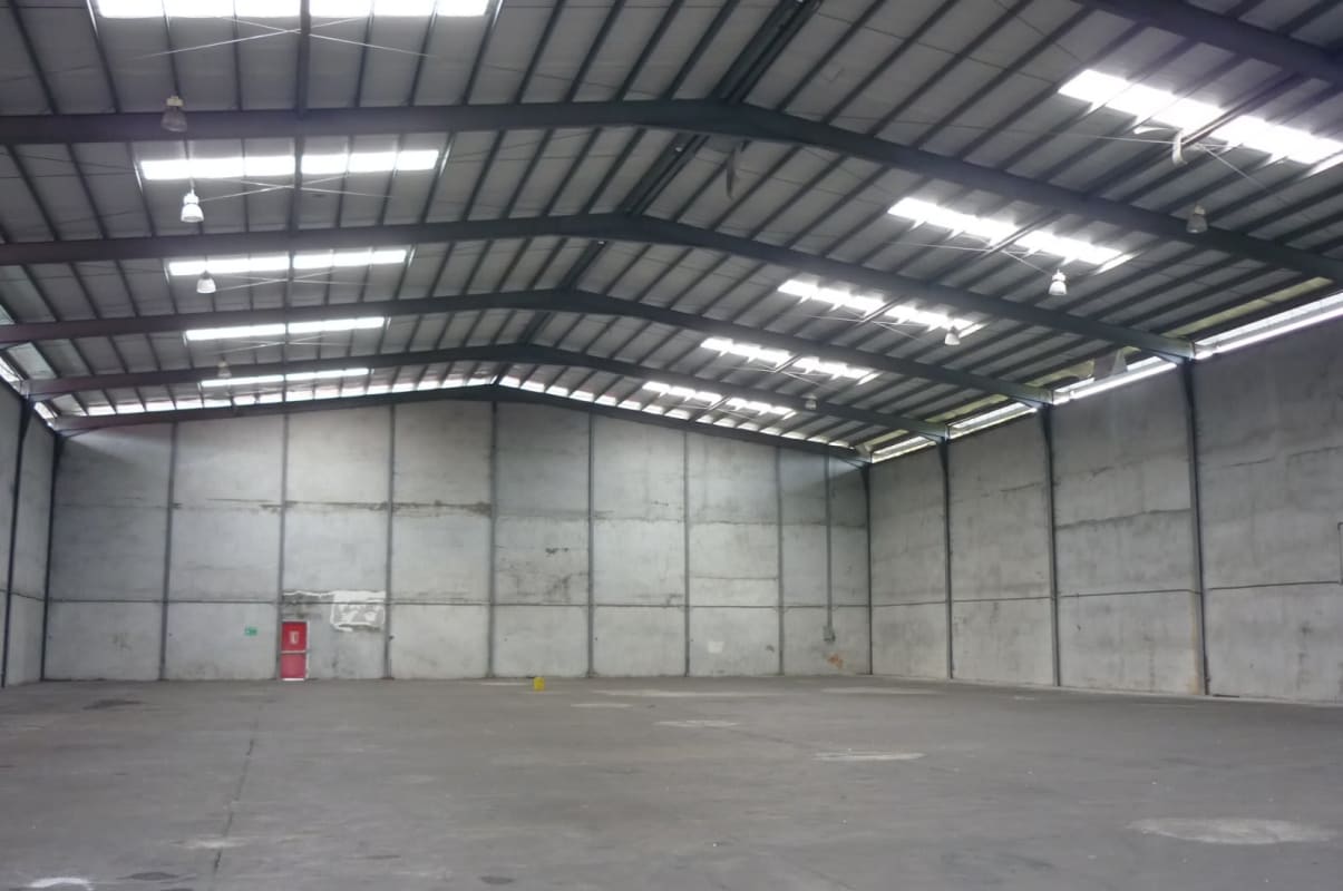 Spacious Industrial Warehouse with Offices in Tocumen