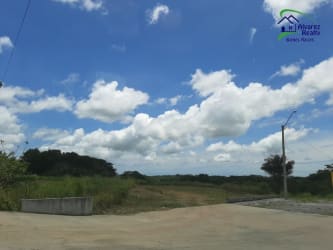 Commercial lot with paved road access and electrical services on Interamerican Highway