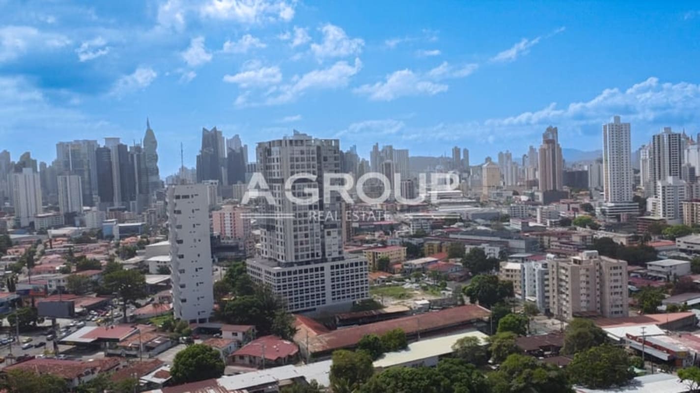 3,151 m² vacant development lot outlined in urban Panama City with nearby park and skyline view