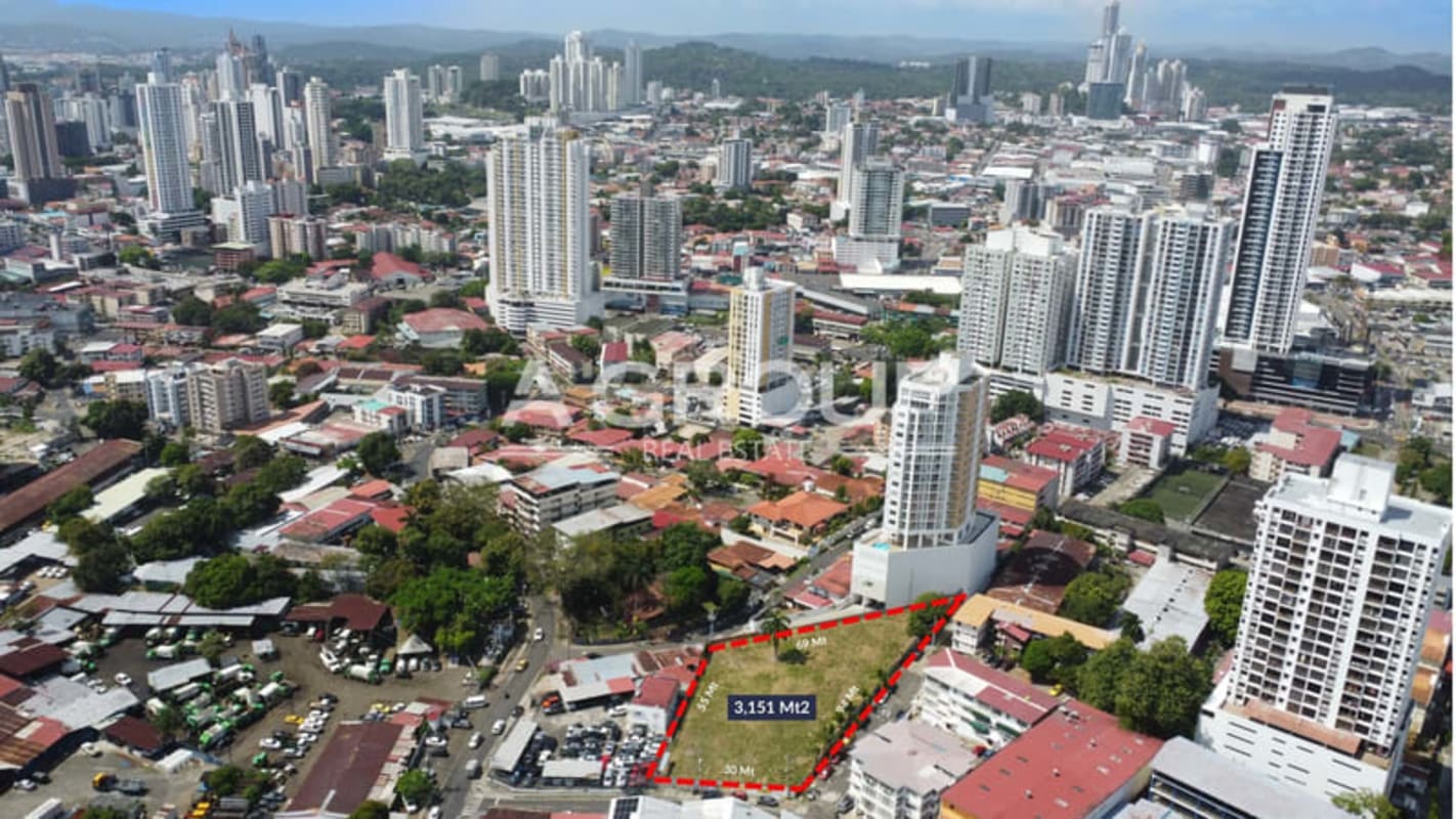 Aerial of 3,151 m² parcel with city skyline background in San Francisco Panama