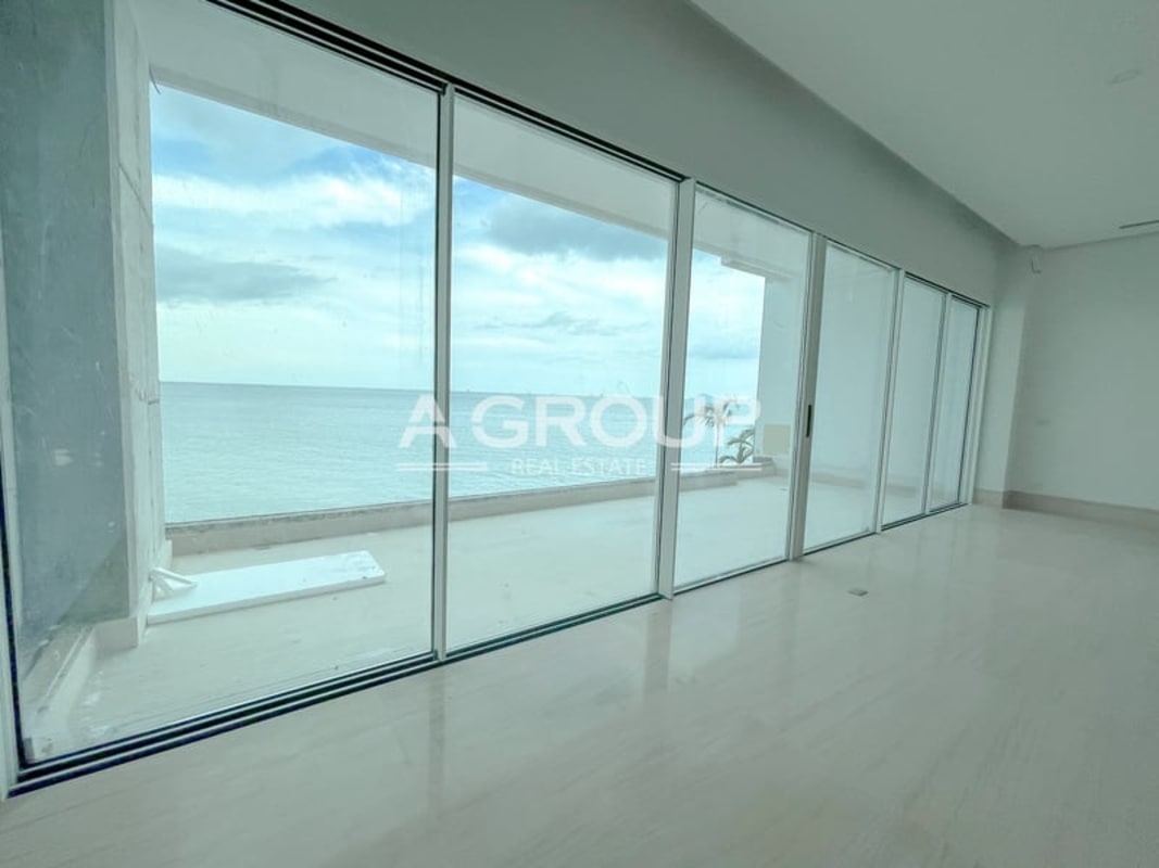 Large terrace with panoramic ocean marina city views in Ocean Pearl Punta Pacifica Panama