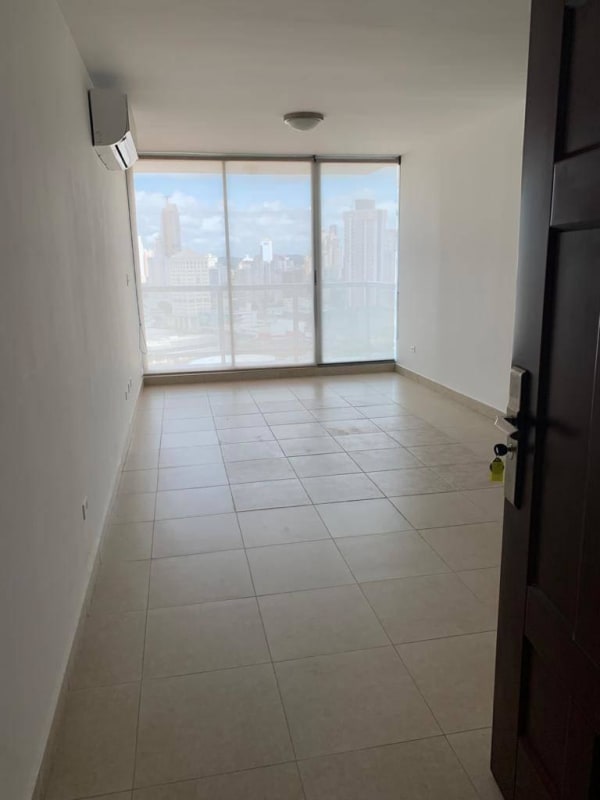 Modern 2BR Apartment with Balcony PH Oasis Via Porras