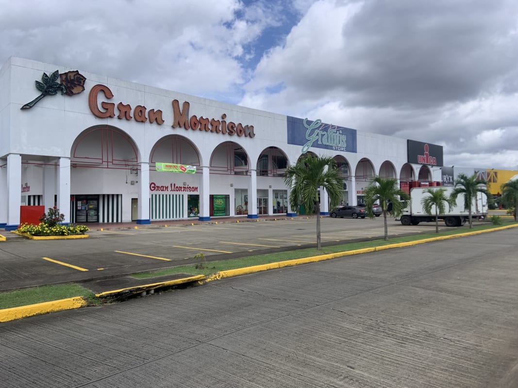 Retail & Warehouse Property Los Pueblos Mall 6390m2