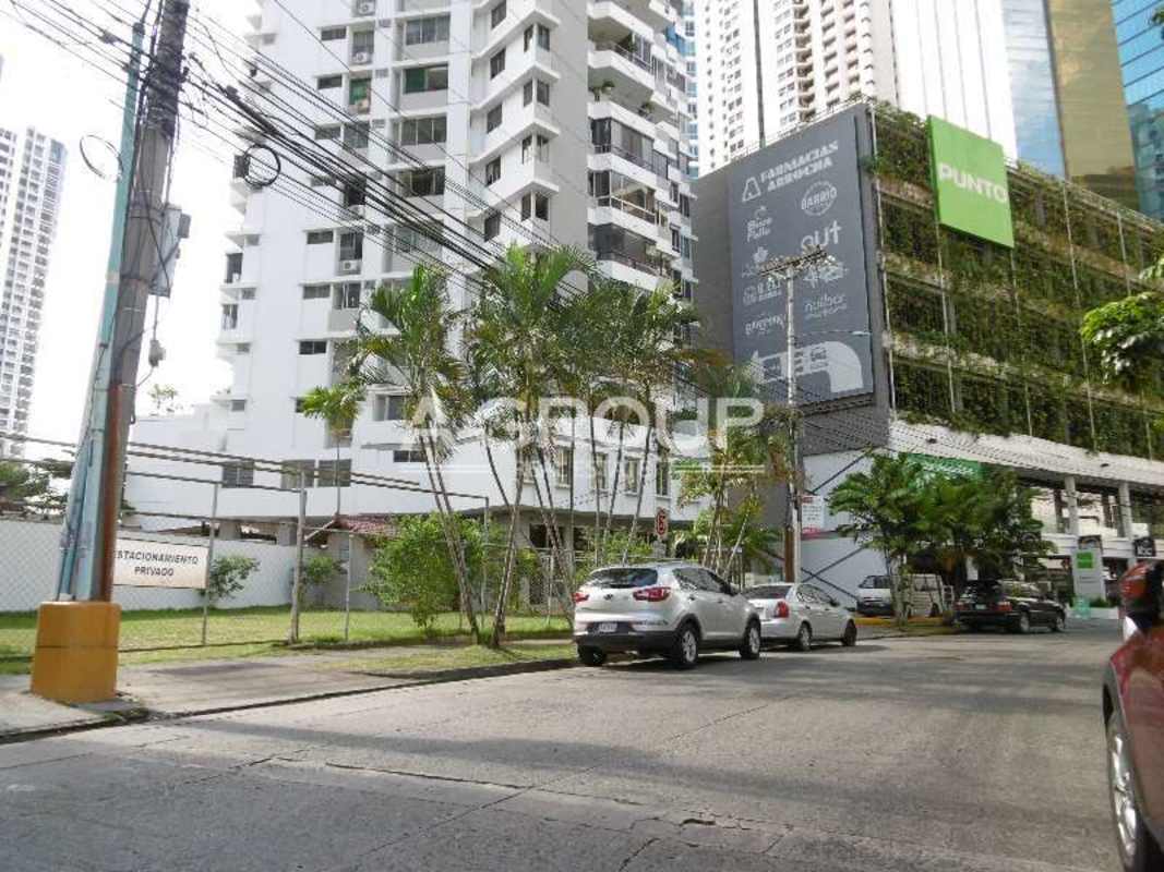 Prime Commercial Building with Parking & Land Marbella Panama