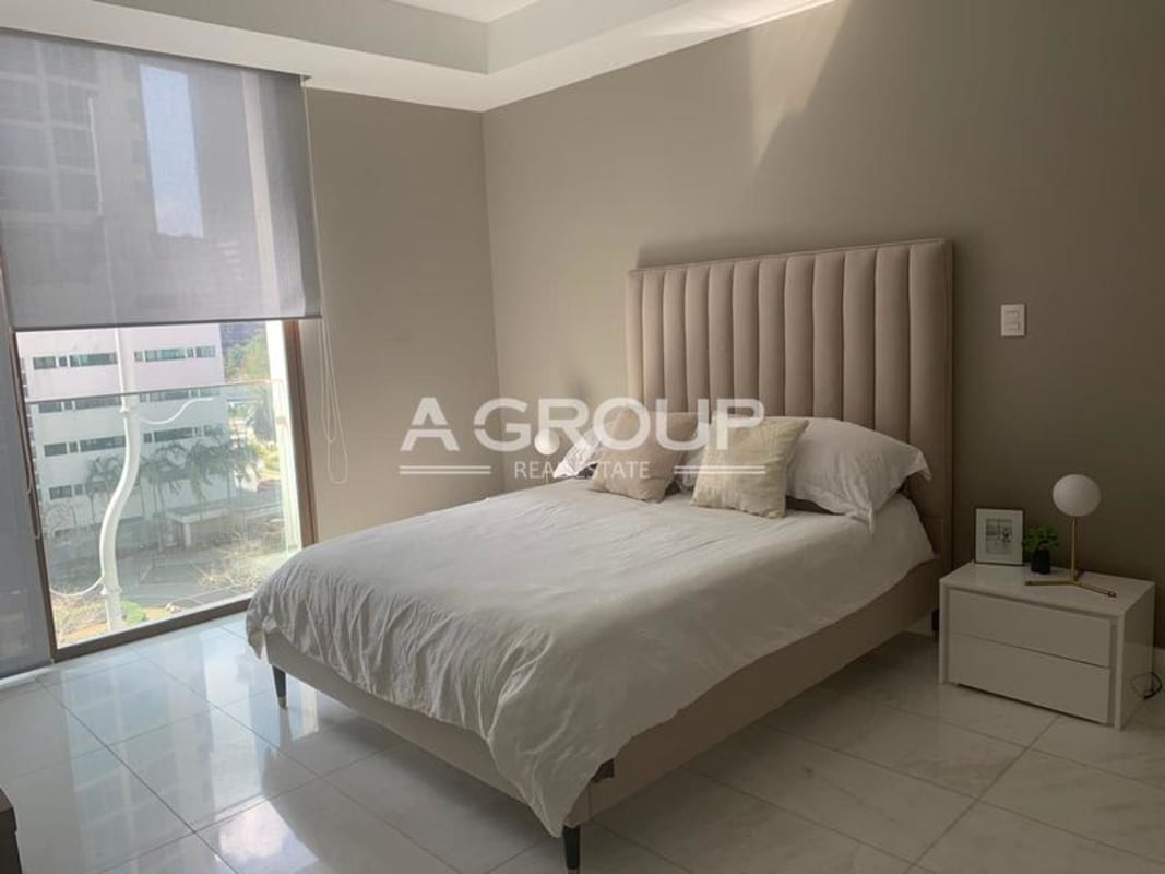 Poliform Italian kitchen with central island and marble countertops in Punta Pacifica Panama City