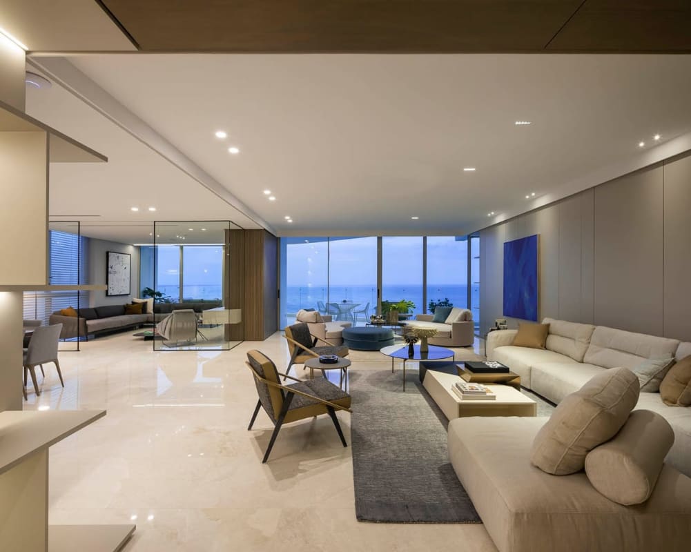 Curved glass balcony overlooking Pacific Ocean and city skyline in PH Aquamarina luxury apartment Punta Pacifica