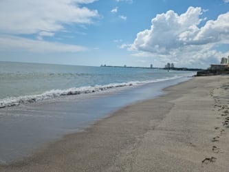 Oceanfront lot in Playa Malibu facing Pacific oceanfront Nueva Gorgona Panama