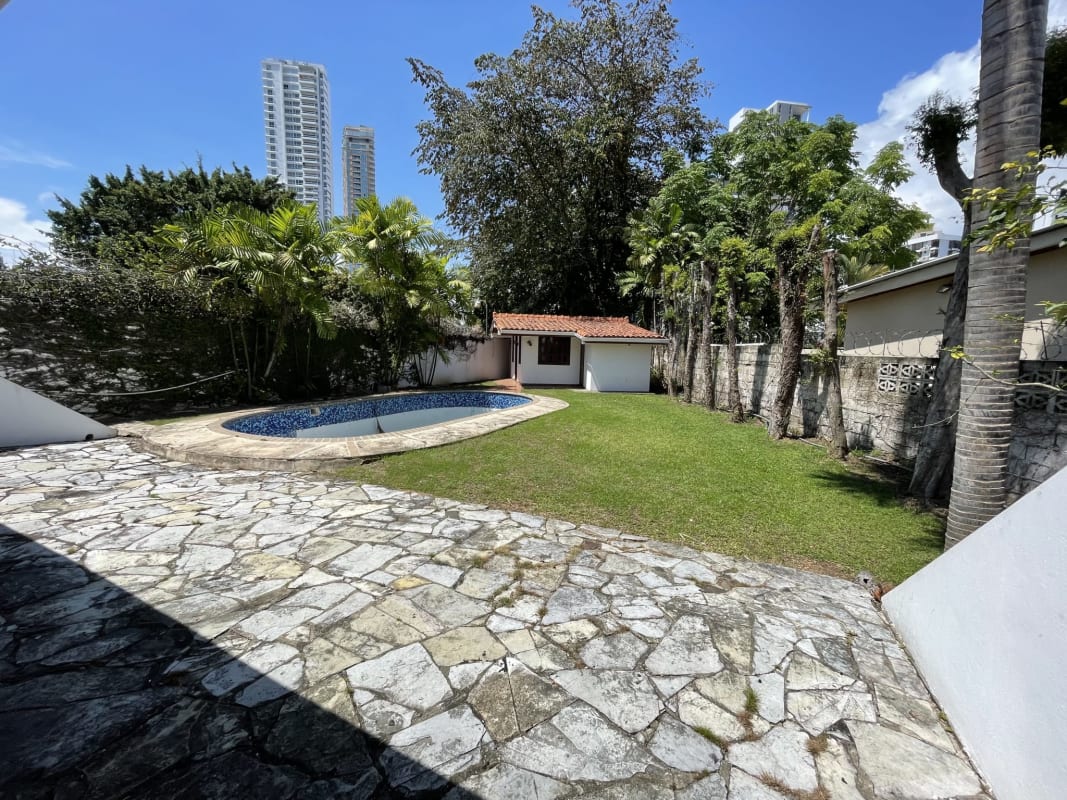 Spacious covered patio with terrace in Coco del Mar Panama luxury house for sale