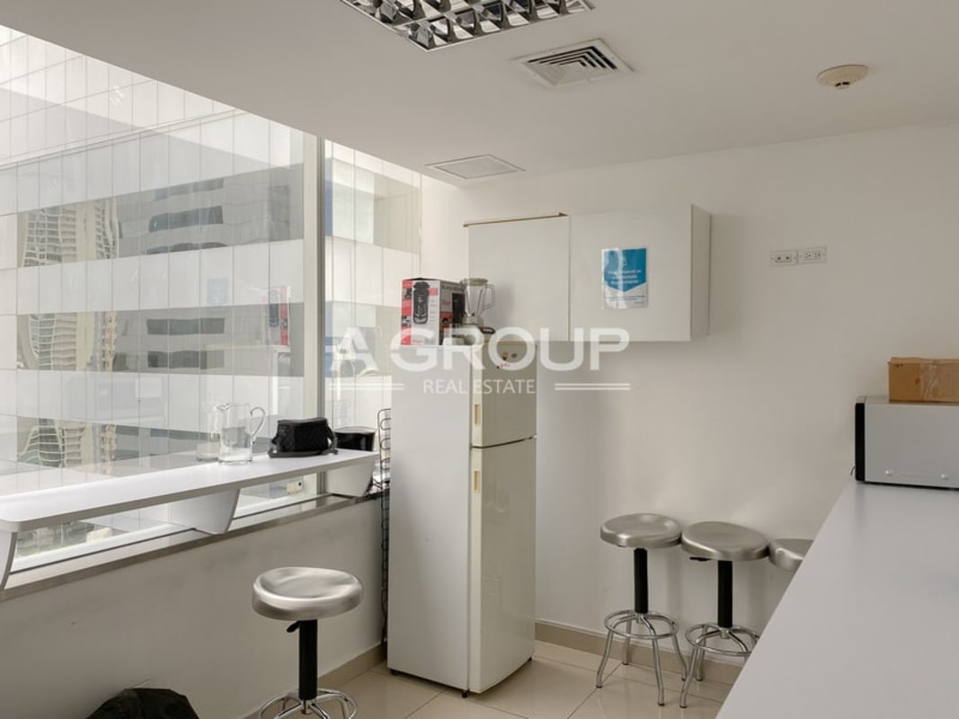 Modern open plan commercial office space in Torre de Las Americas Punta Pacifica Panama