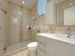 Apartment for Sale in San Francisco - 3 bedrooms