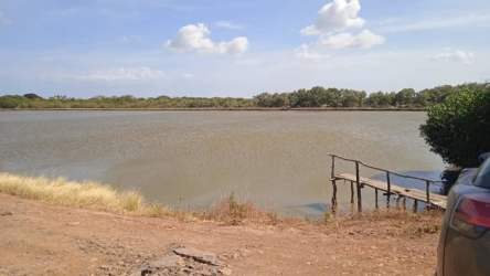 Riverfront zone with dock access potential and boat Aguadulce Coclé