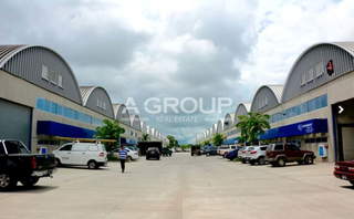 Warehouse with office (Ofideposito) for Rent in 24 de Diciembre - 0 bedrooms