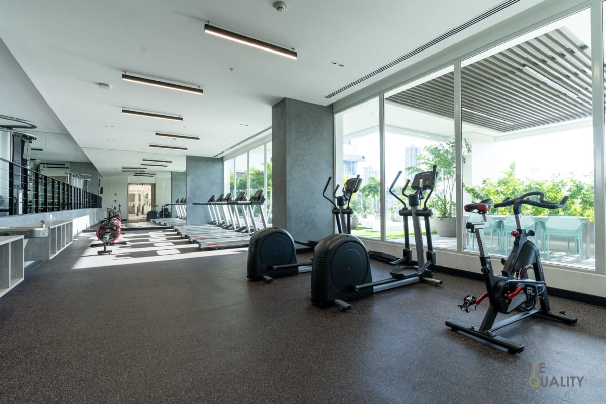 Elegant modern lobby with designer furniture at PH Vista Hermosa Panama City
