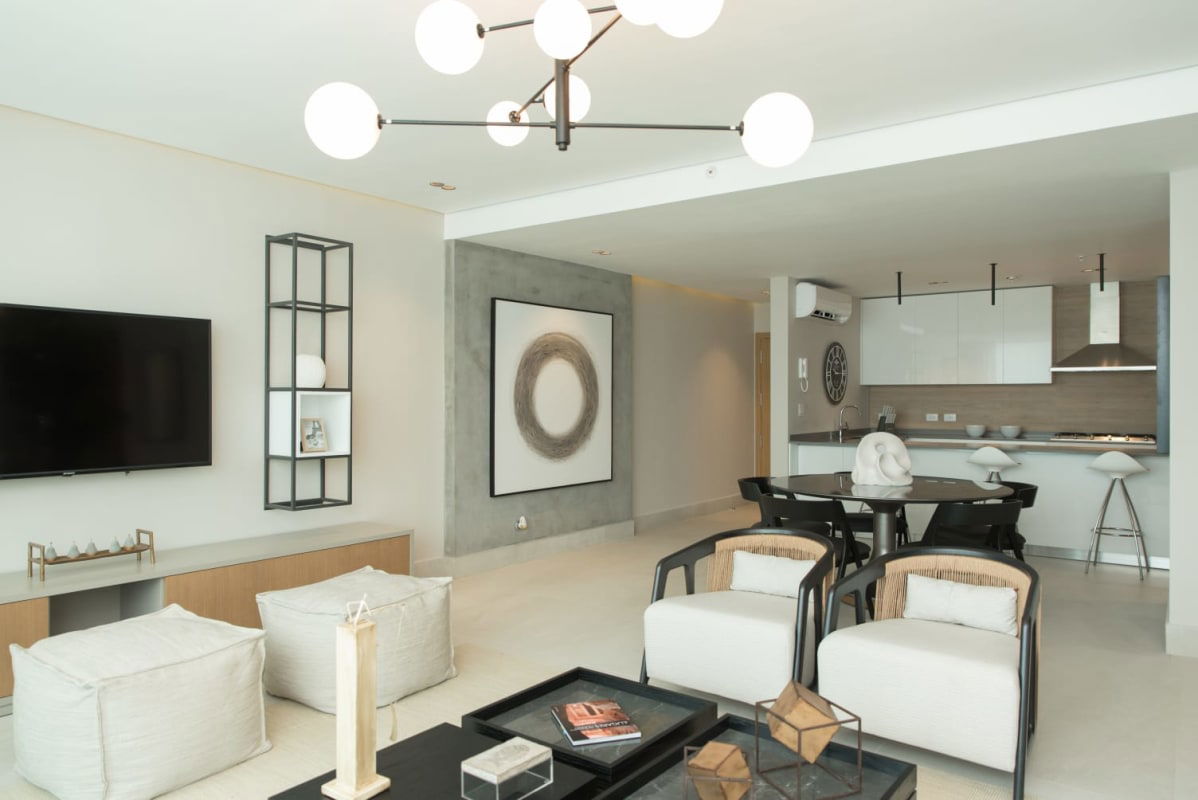 Second bedroom with en-suite bath luxury condo Coco del Mar Panama