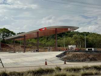 Open commercial lot with billboard visibility on busy highway frontage in Aguadulce Panama