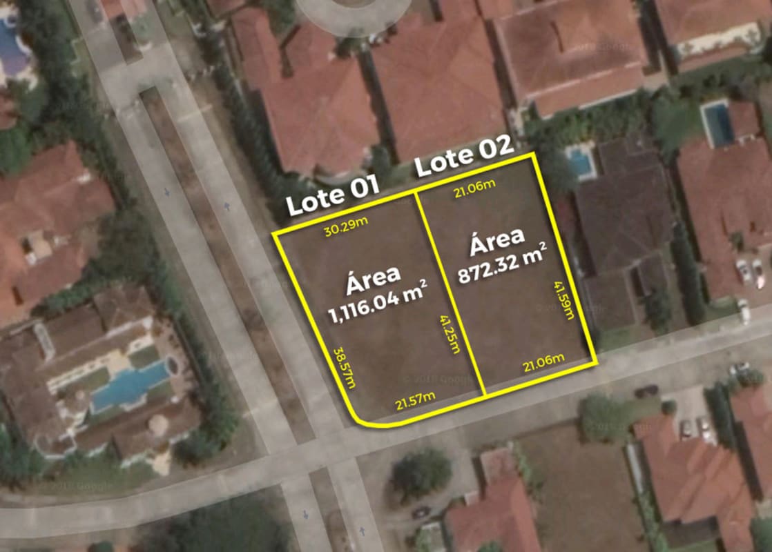 Aerial view of two adjacent residential land plots marked and labeled in exclusive Santa María Golf Costa del Este