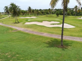 Resort style infinity pool with ocean background at Vista Mar Golf & Beach Resort PH Marina Golf Panama
