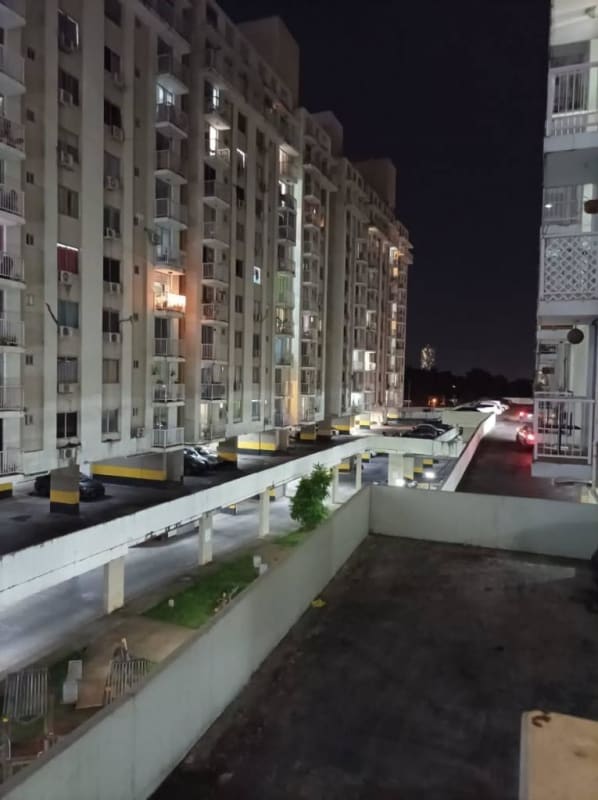 Functional kitchen with granite countertop and double sink PH Mystic Tower Rio Abajo Panama