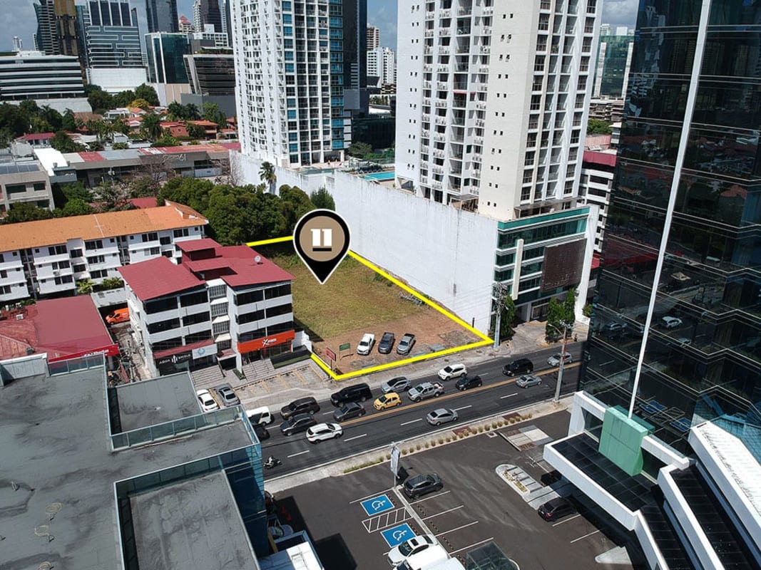 Empty land on urban corner perfect for tower development in central Panama City Obarrio