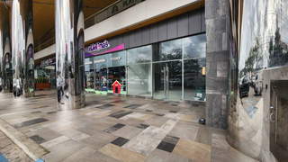 Commercial Retail/Restaurant for Rent in Bethania - 0 bedrooms