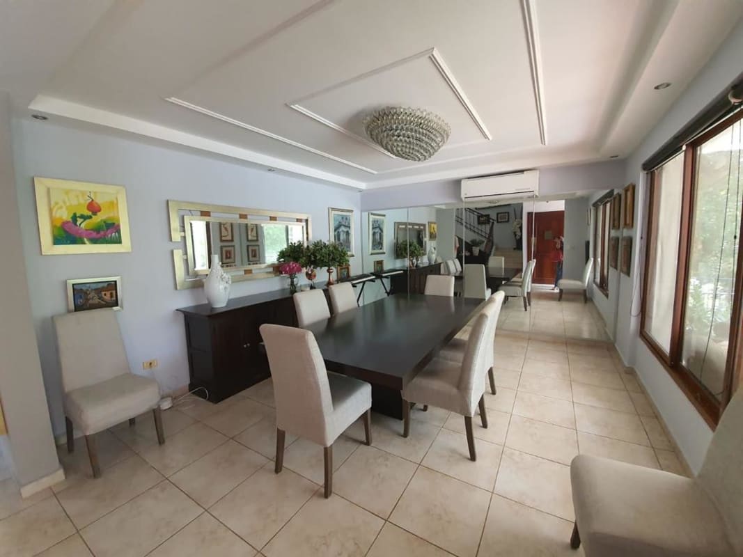 Backyard with pool, jacuzzi, landscaping in luxury house for sale Betania Panama