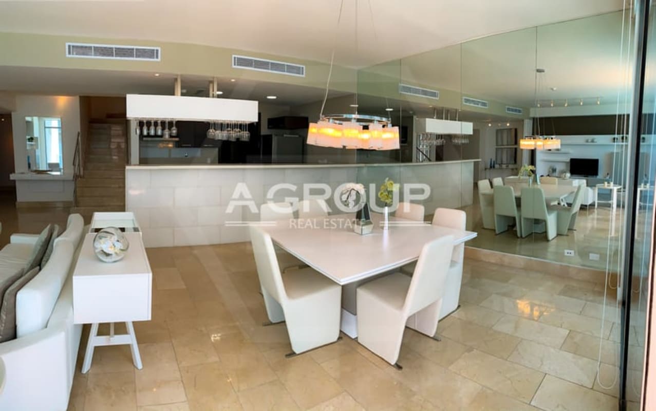 Guest bathroom with high-quality fittings at Grand Tower Punta Pacífica Panama